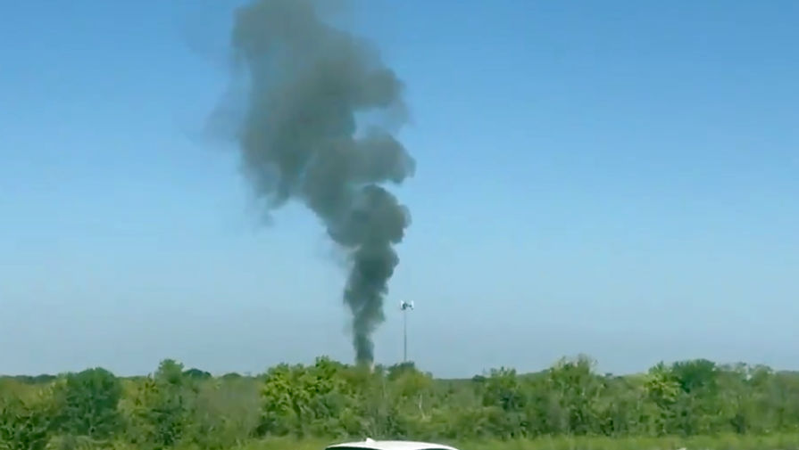 Появилось видео с места крушения военного самолета в Техасе