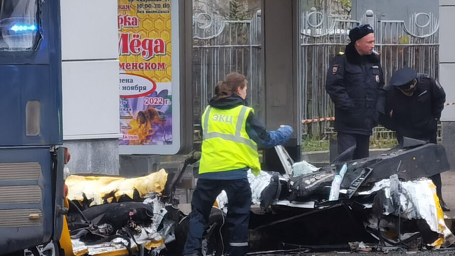 Водитель грузовика, который протаранил такси в Москве, арестован на два месяца