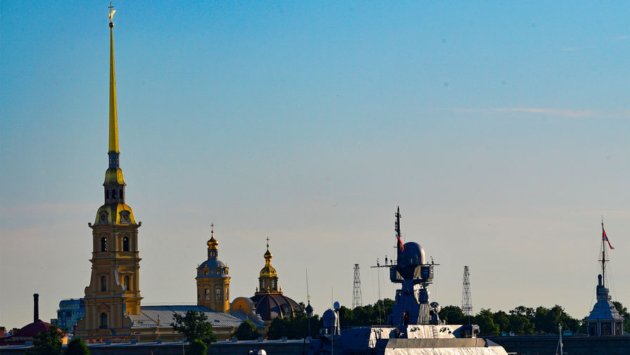 Военно-морской парад в Петербурге пройдет без зрителей