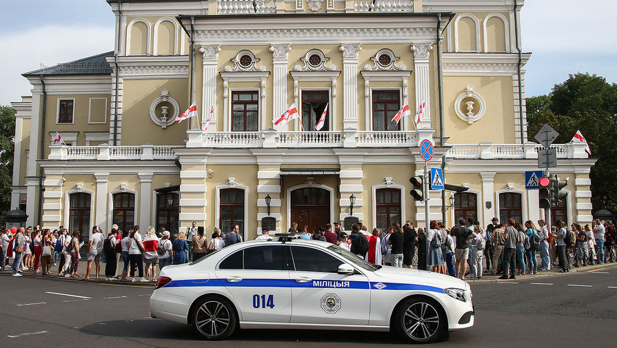 Новый директор Купаловского театра в Минске объяснил его закрытие