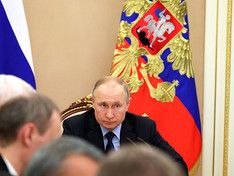 Путин: Российская элита нервничает из-за неопределенности в вопросе власти в 2024 году