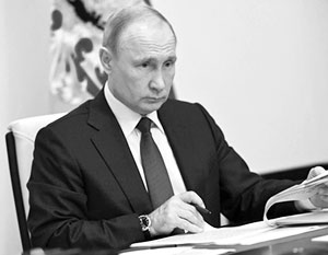 Путин призвал подставить плечо каждой пострадавшей от паводков и пожаров семье