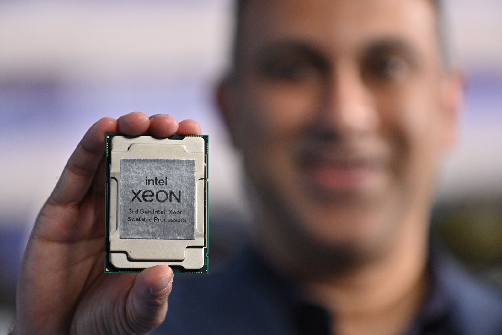 Intel представила серию процессоров Xeon Scalable 3-го поколения