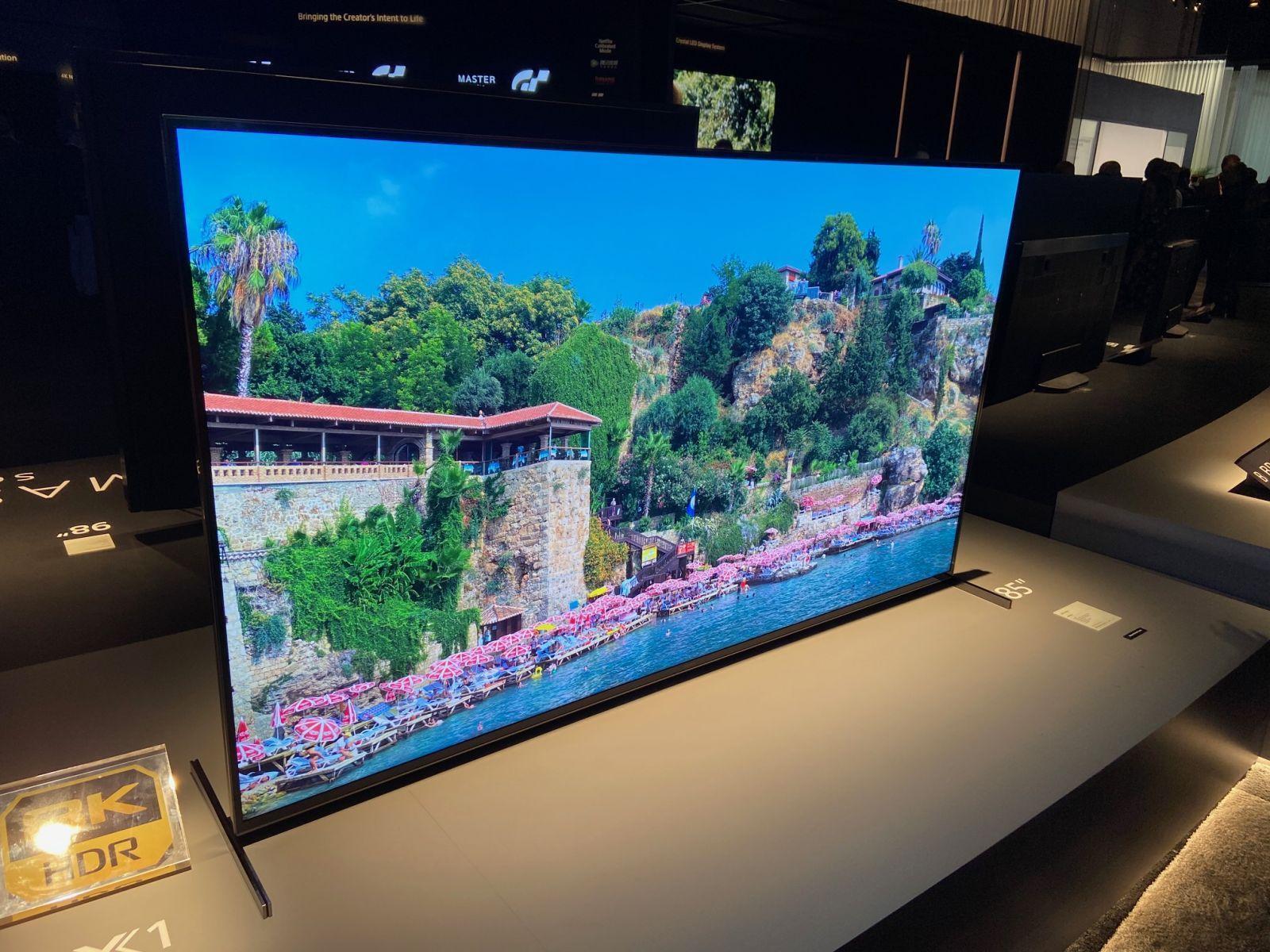 8K-телевизор Sony BRAVIA серии ZH8 с полной прямой подсветкой уже в продаже