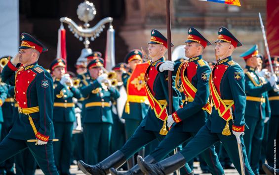 Курские братья-близнецы приняли участие в московском параде Победы