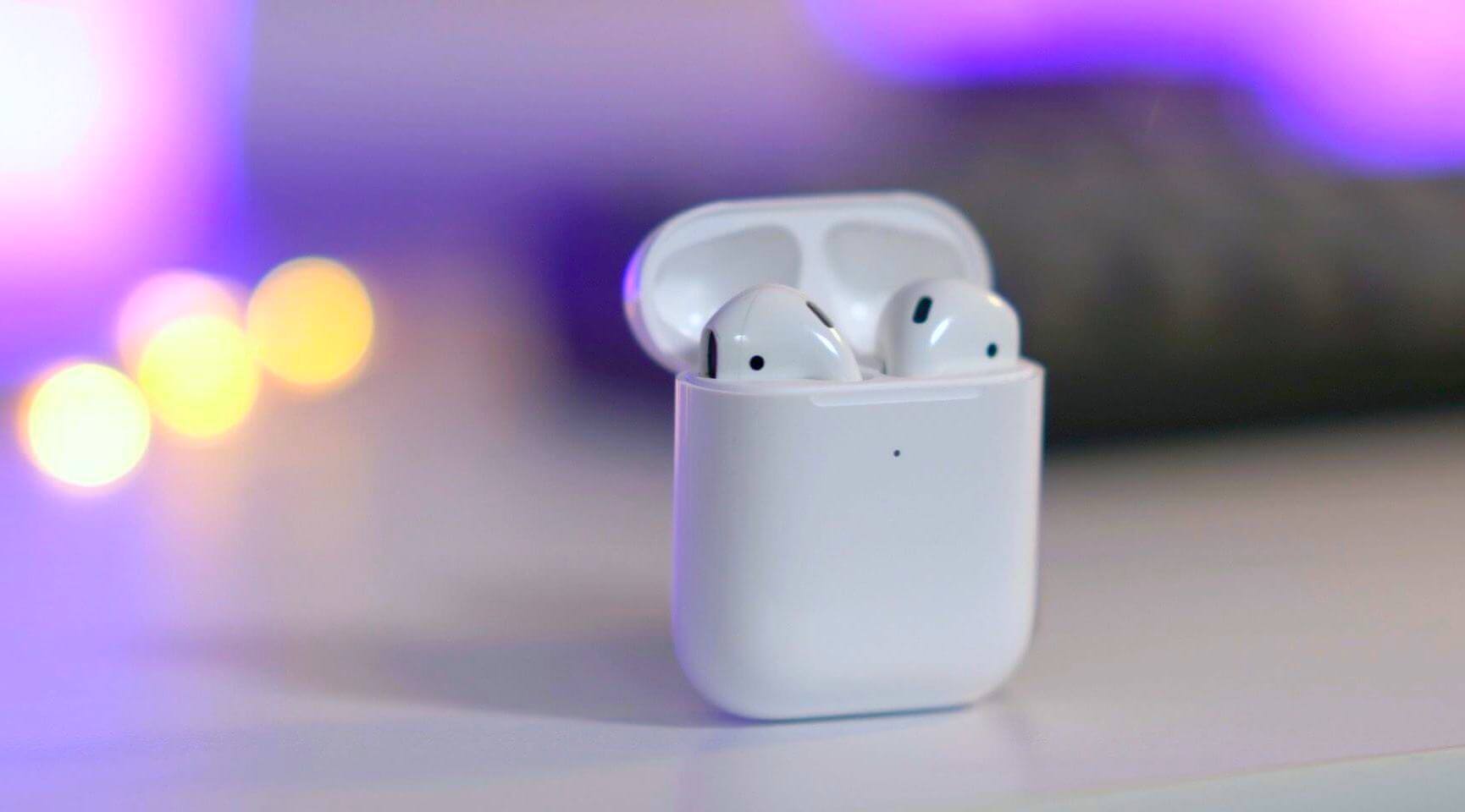 Apple работает над более доступными беспроводными наушниками AirPods Lite