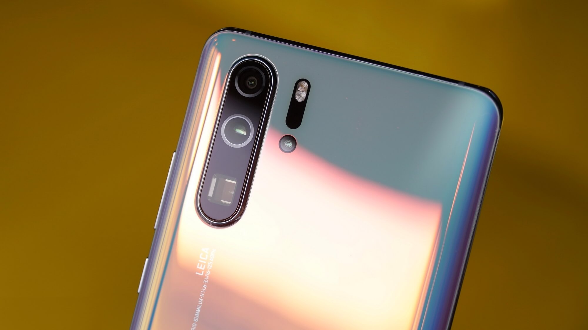 Смартфоны Huawei P30 и Mate 20 вскоре получат обновление до EMUI 11 в России