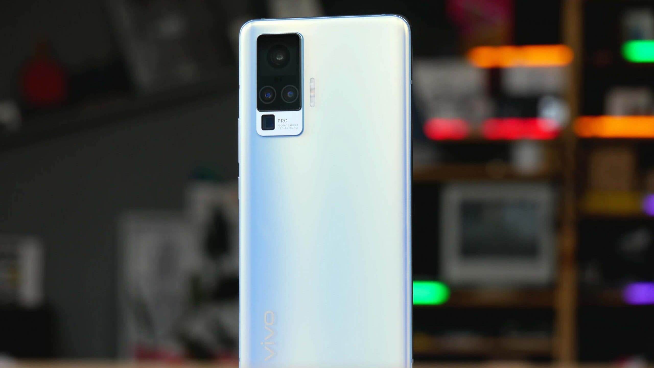 Камерофон Vivo X50 Pro поступил в продажу в России