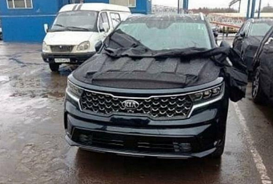 Внешность и салон нового Kia Sorento показали до дебюта