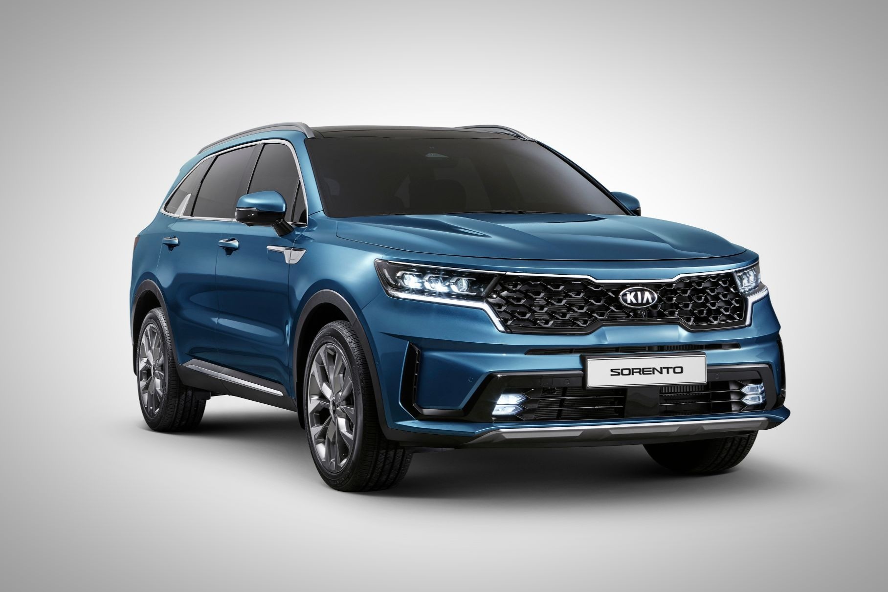 Появились подробности о платформе и моторах нового Kia Sorento