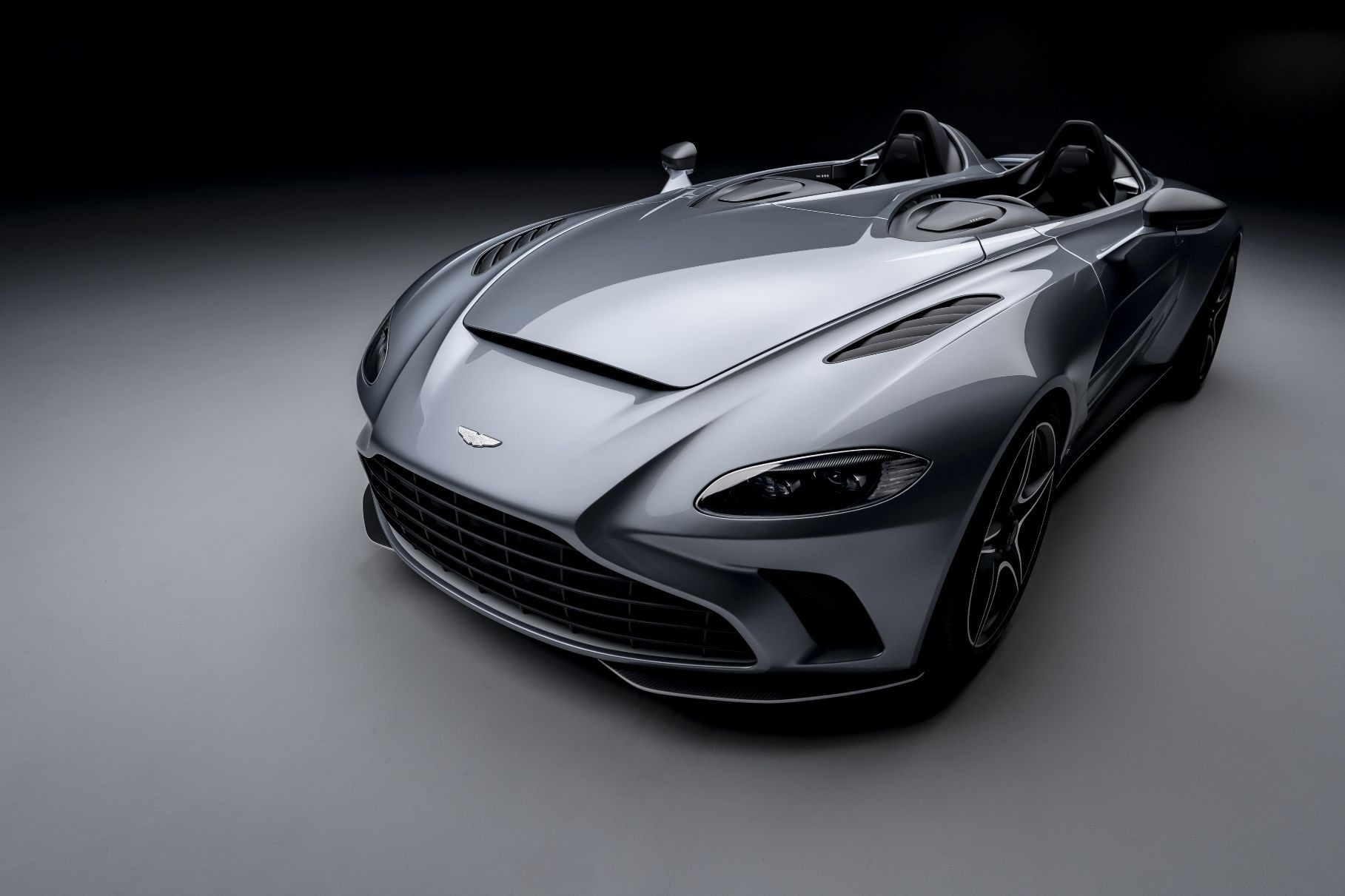 Коллекционный Aston Martin без лобового стекла оценили почти в миллион долларов