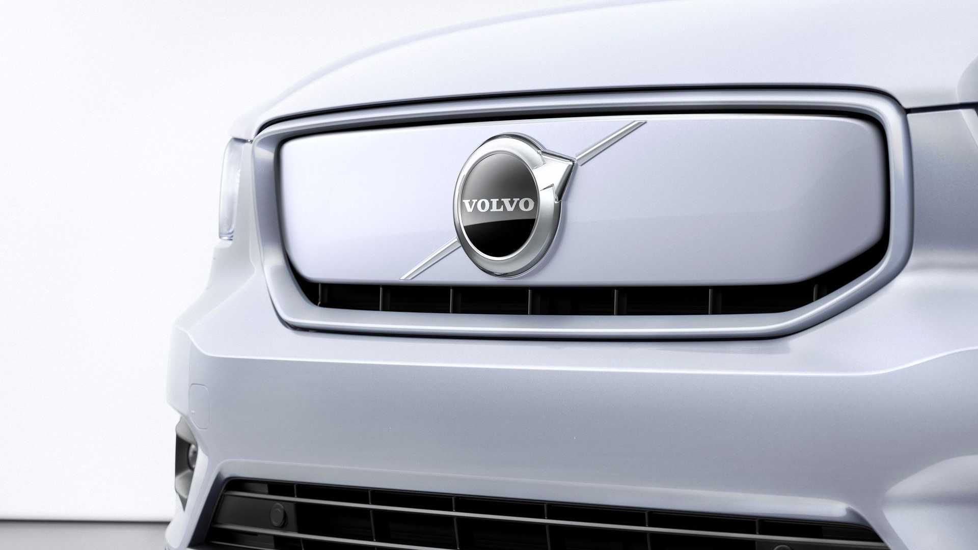 Volvo готовит к премьере два новых кроссовера