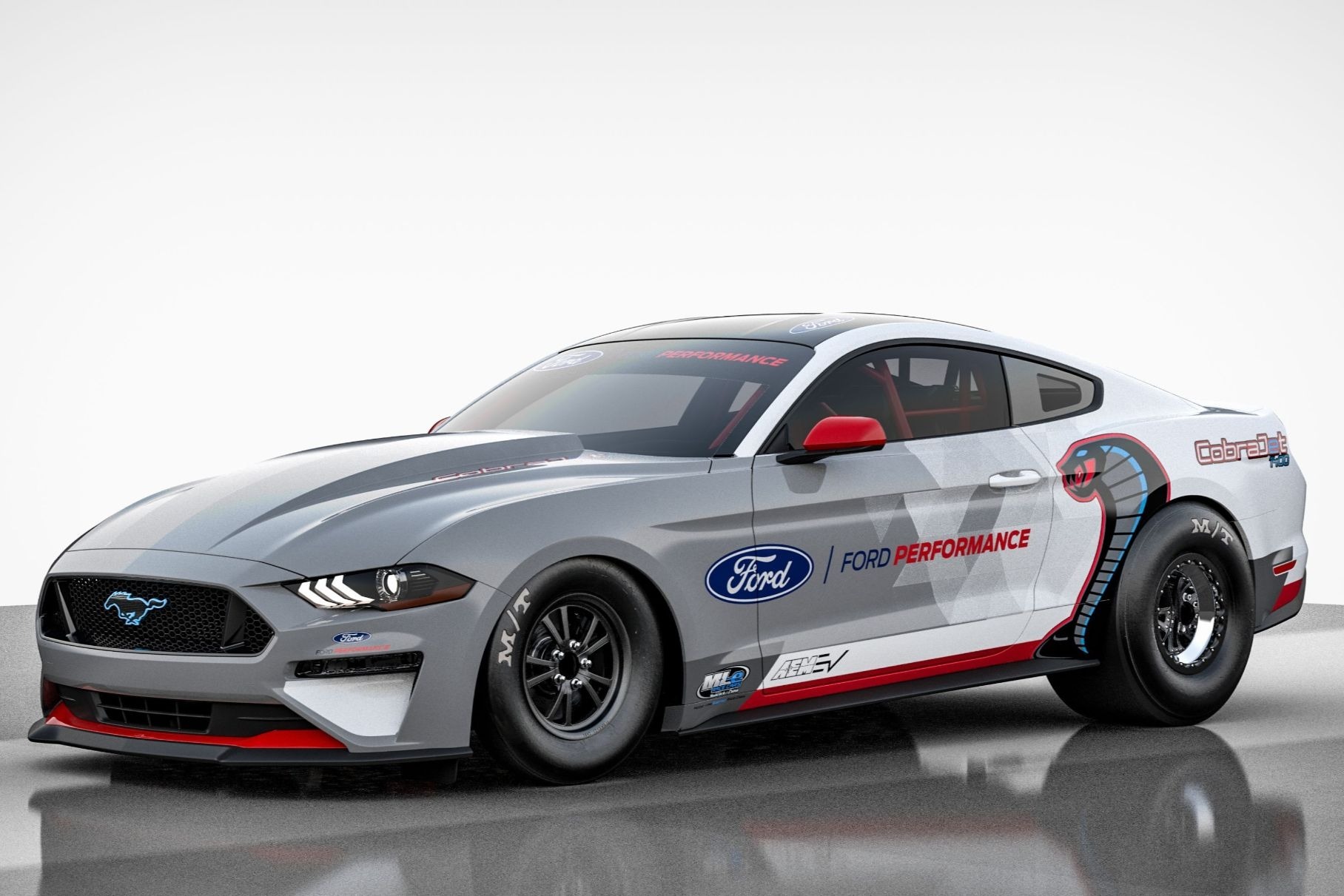 У Ford Mustang появилась 1420-сильная электрическая версия с парашютом