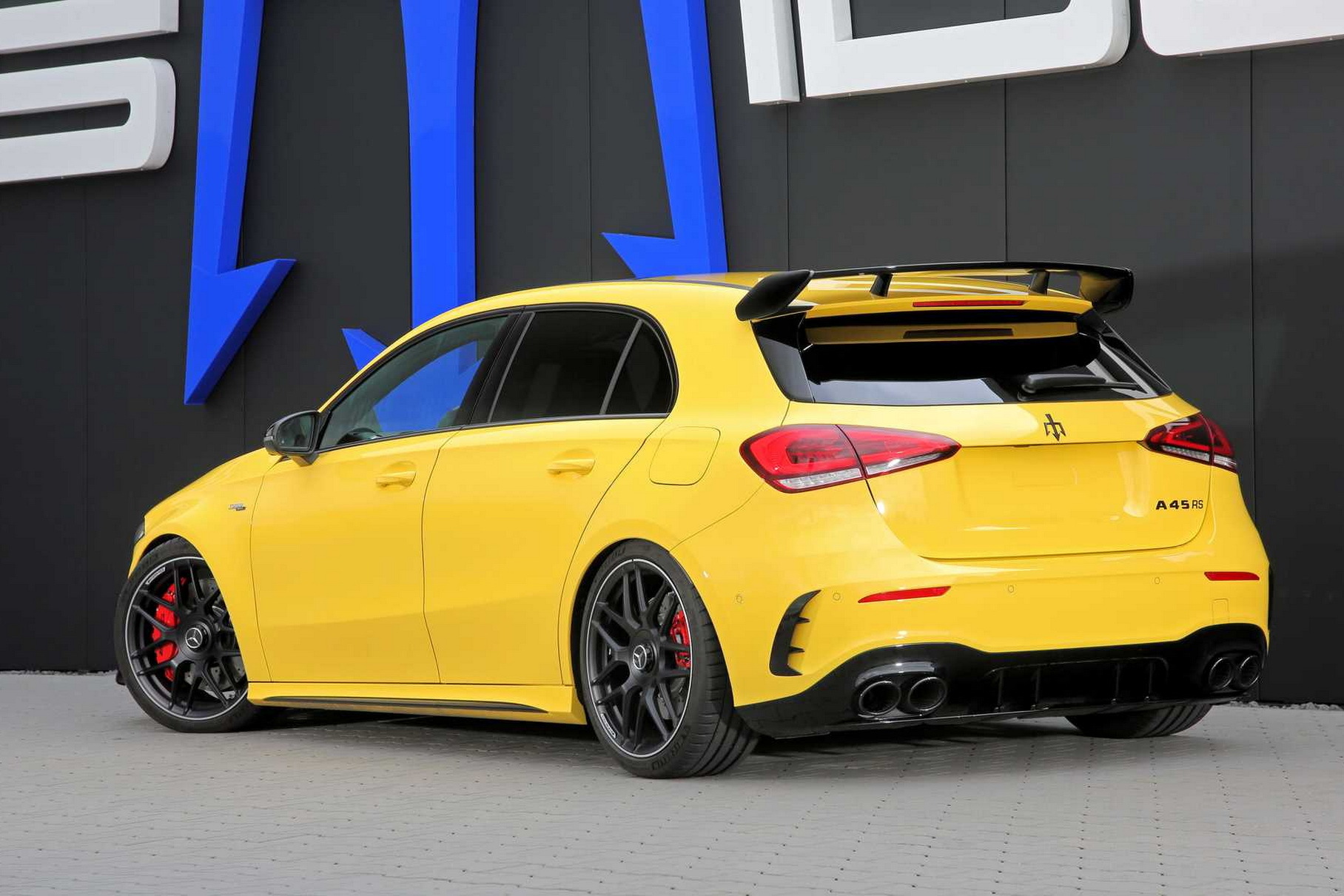 Двухлитровый хот-хэтч Mercedes-AMG A 45 прокачали до 525 лошадиных сил