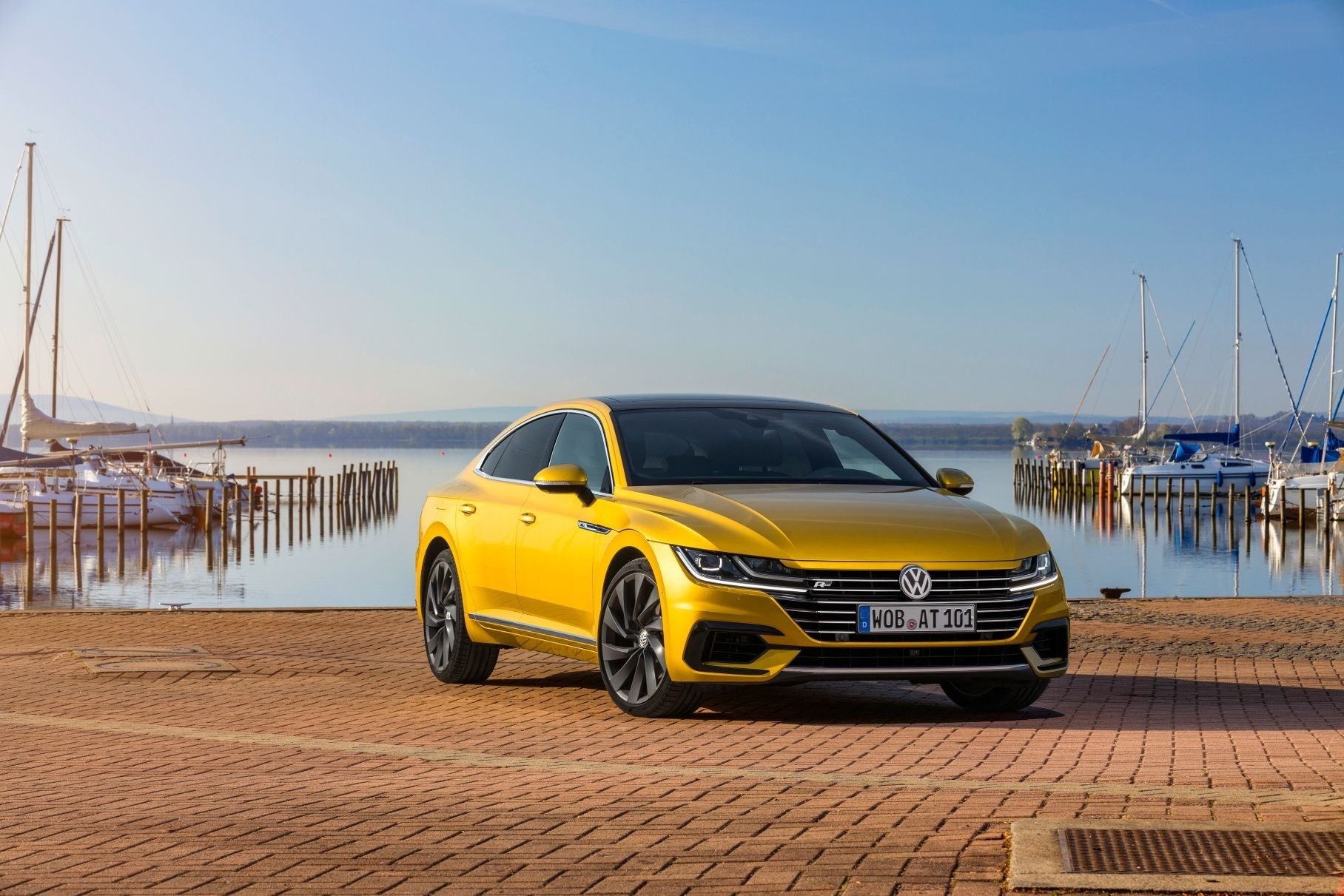 В России стартуют продажи Volkswagen Arteon: известны цены