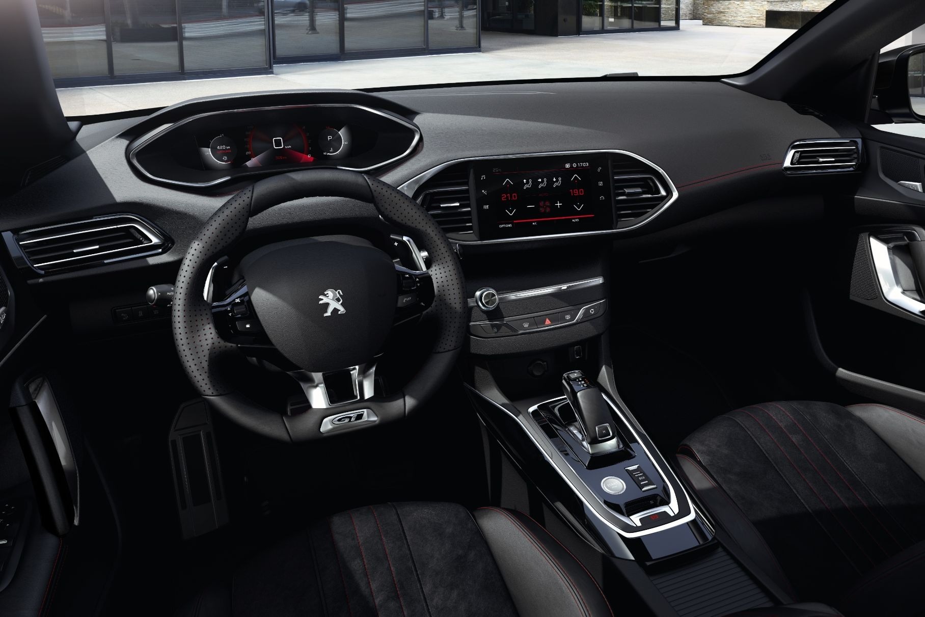 Peugeot 308 обзавёлся виртуальной панелью приборов