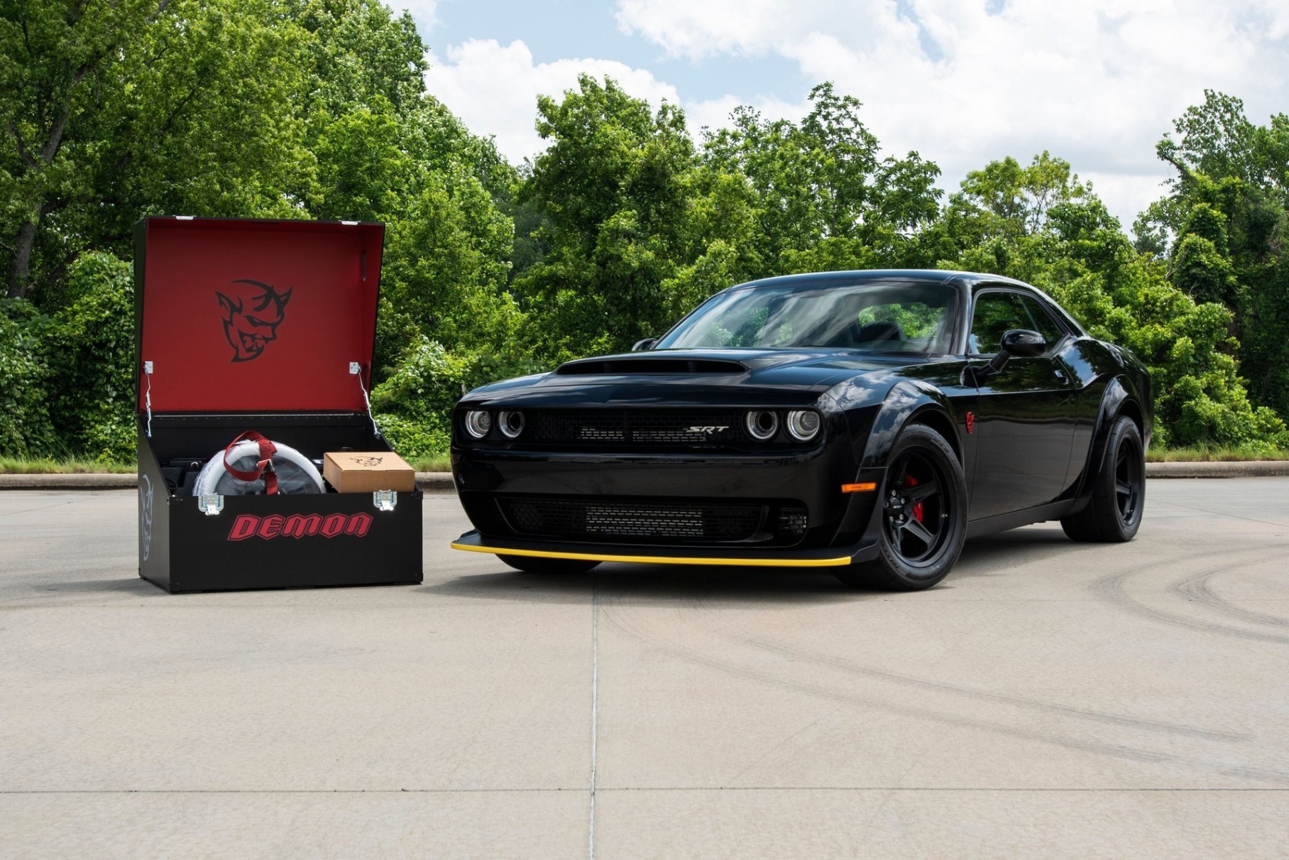 Подержанный Dodge Challenger SRT Demon продают по цене двух новых