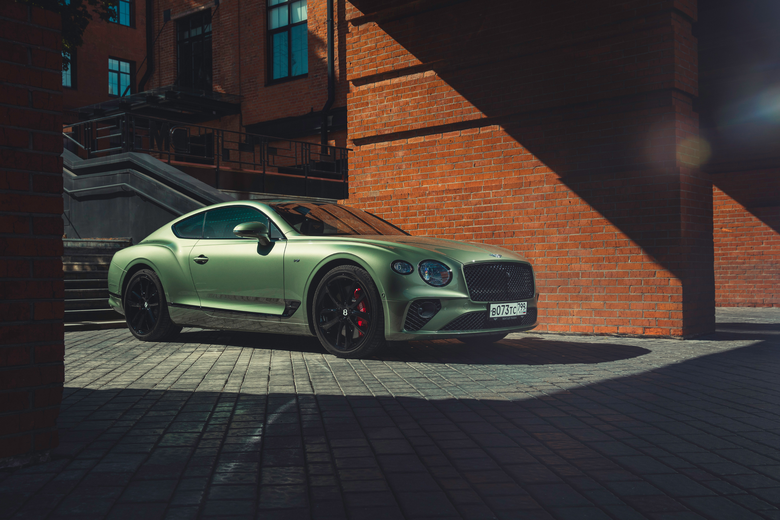 Обсуждаем Bentley Continental GT V8