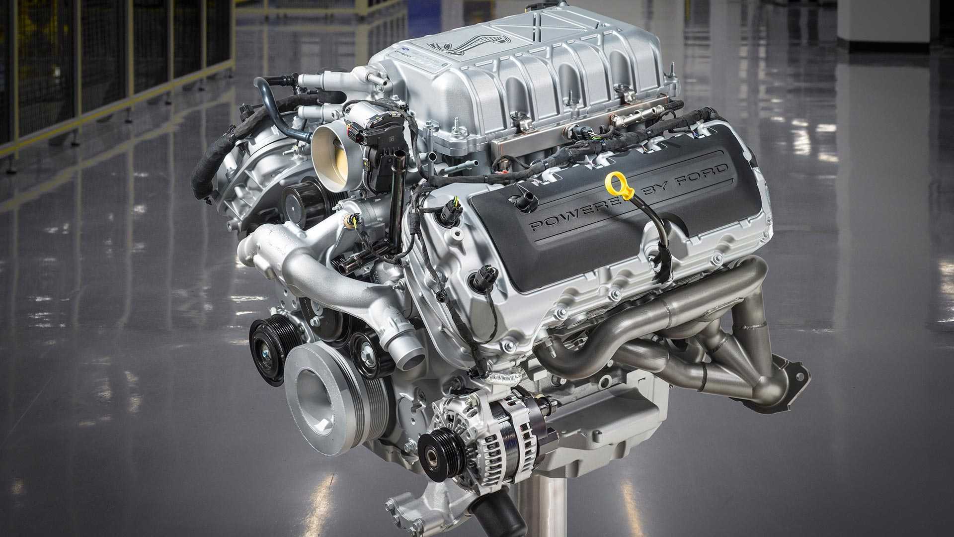 Ford выпустит в свободную продажу 770-сильный мотор V8