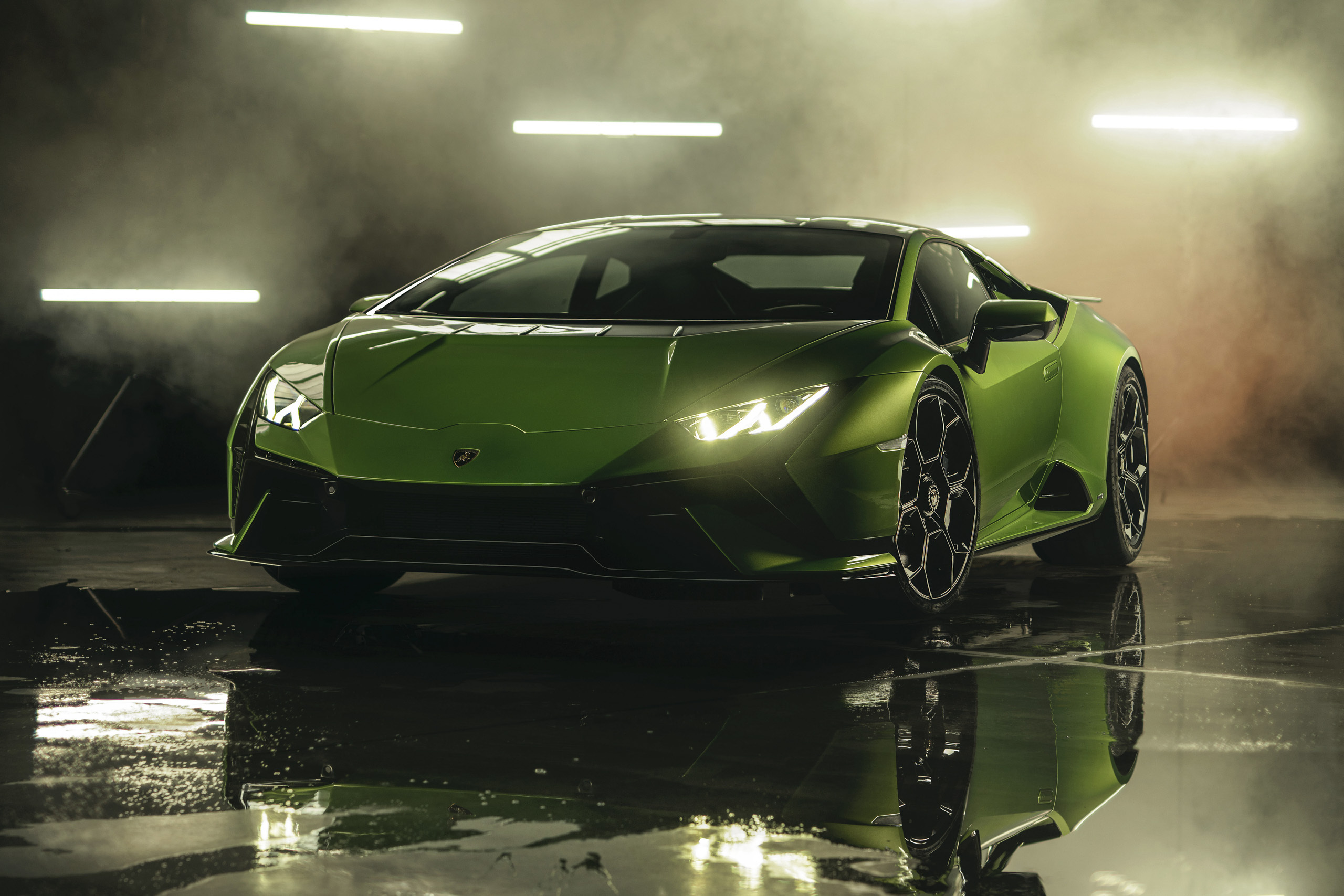 Новый «заряженный» Lamborghini во всех деталях