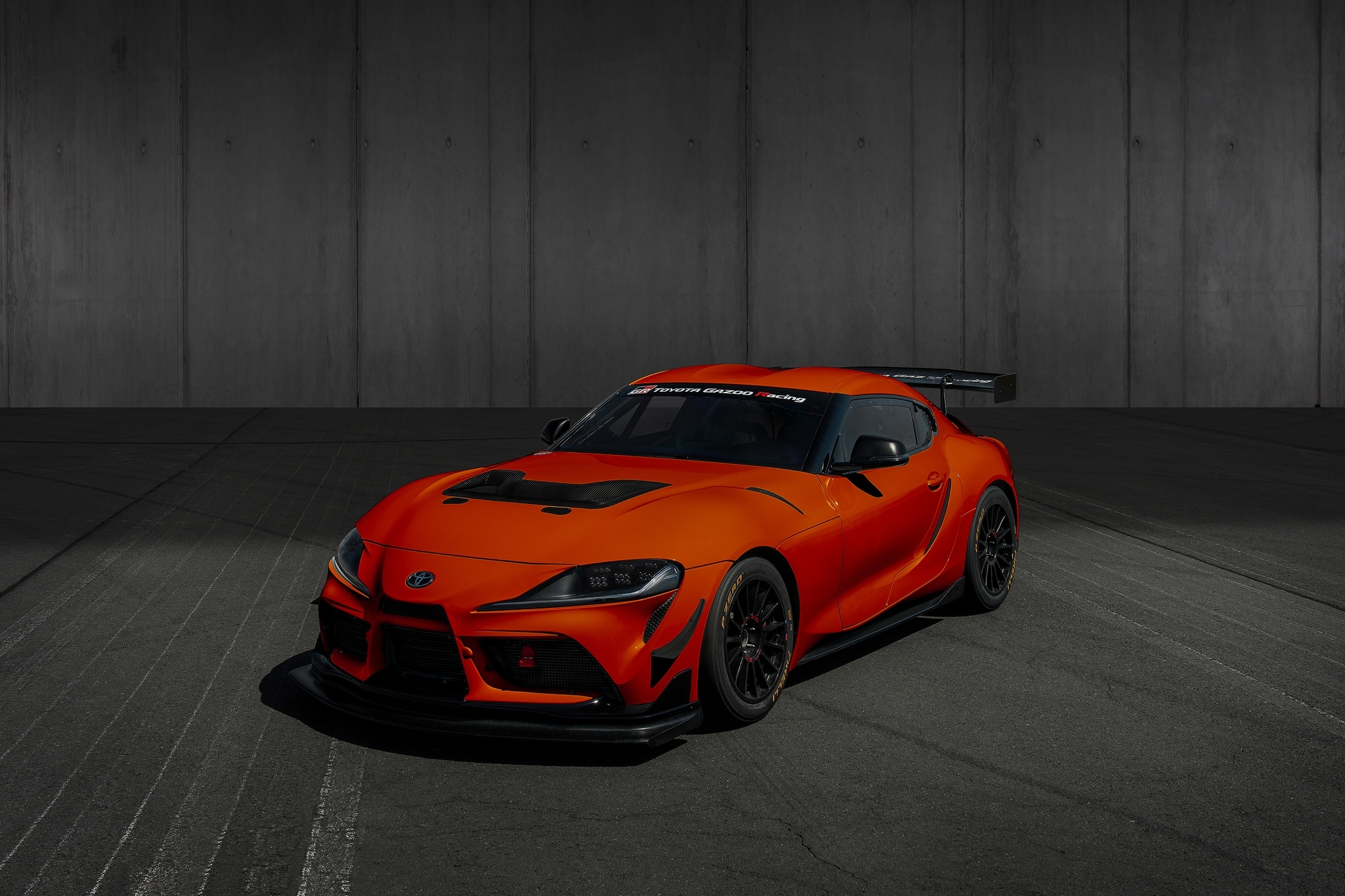 Компания Toyota выпустила специальную версию Supra 100 Edition в честь юбилейной GT4