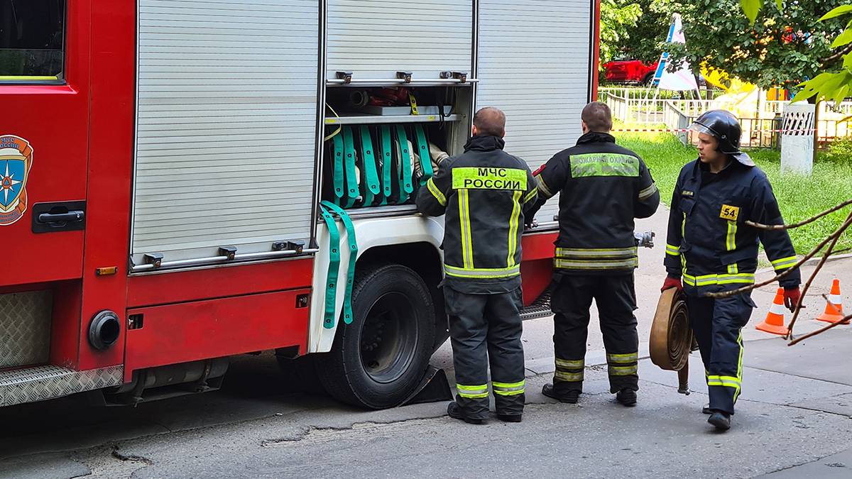 Пожар в торговом центре в Бибирево полностью ликвидировали