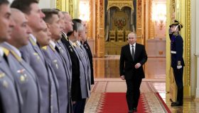 Путин уволил пойманного на взятке главу МВД Коми и еще троих генералов