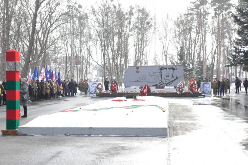 В Приморье почтили память пограничников, погибших на острове Даманском