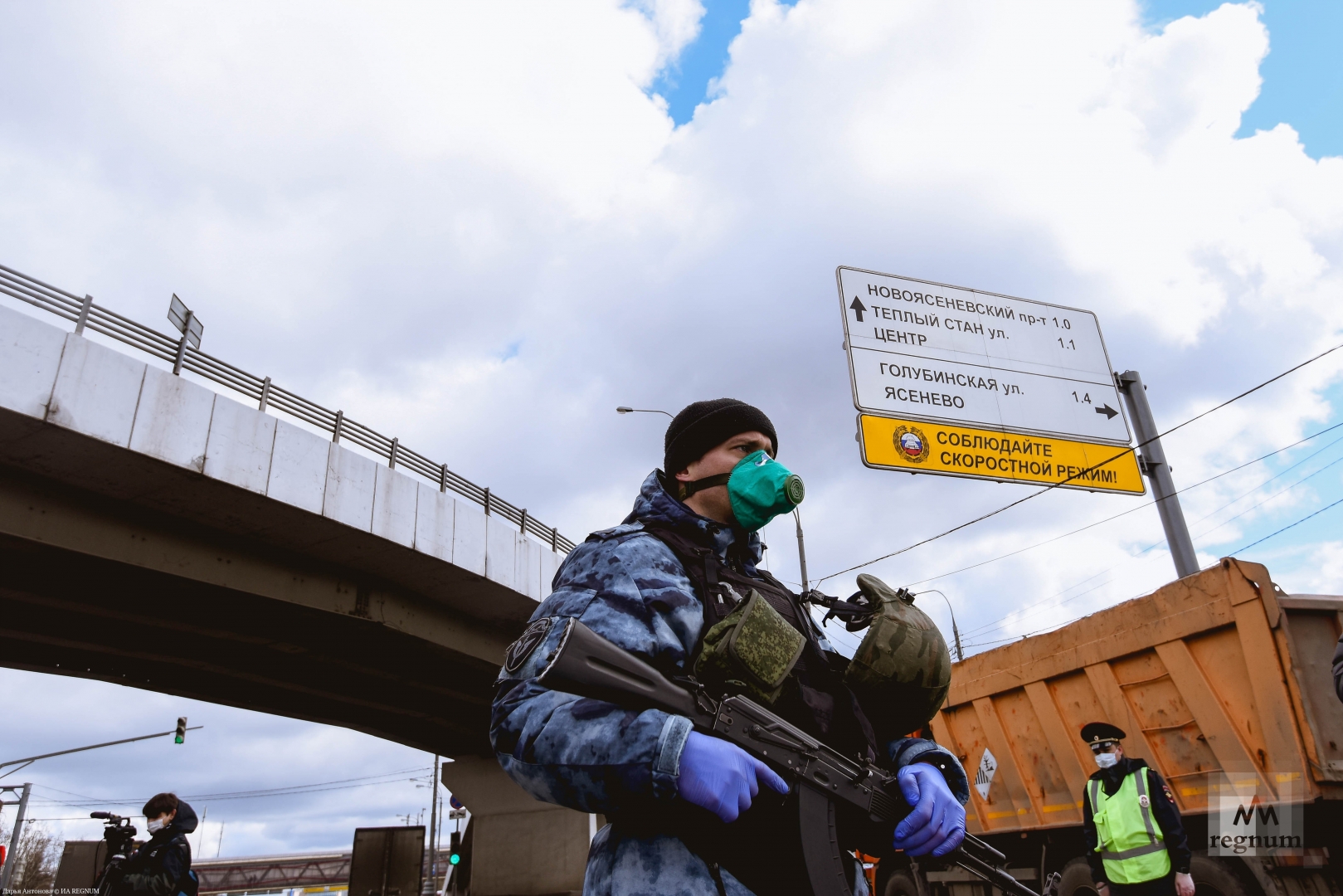 В Москве отменили штрафы водителям за ошибки в цифровом пропуске