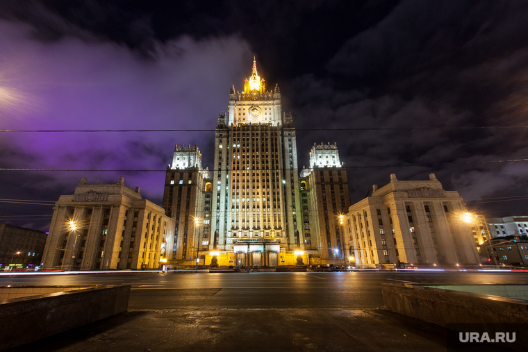 Чиновника МИД заподозрили в откатах при госзакупках