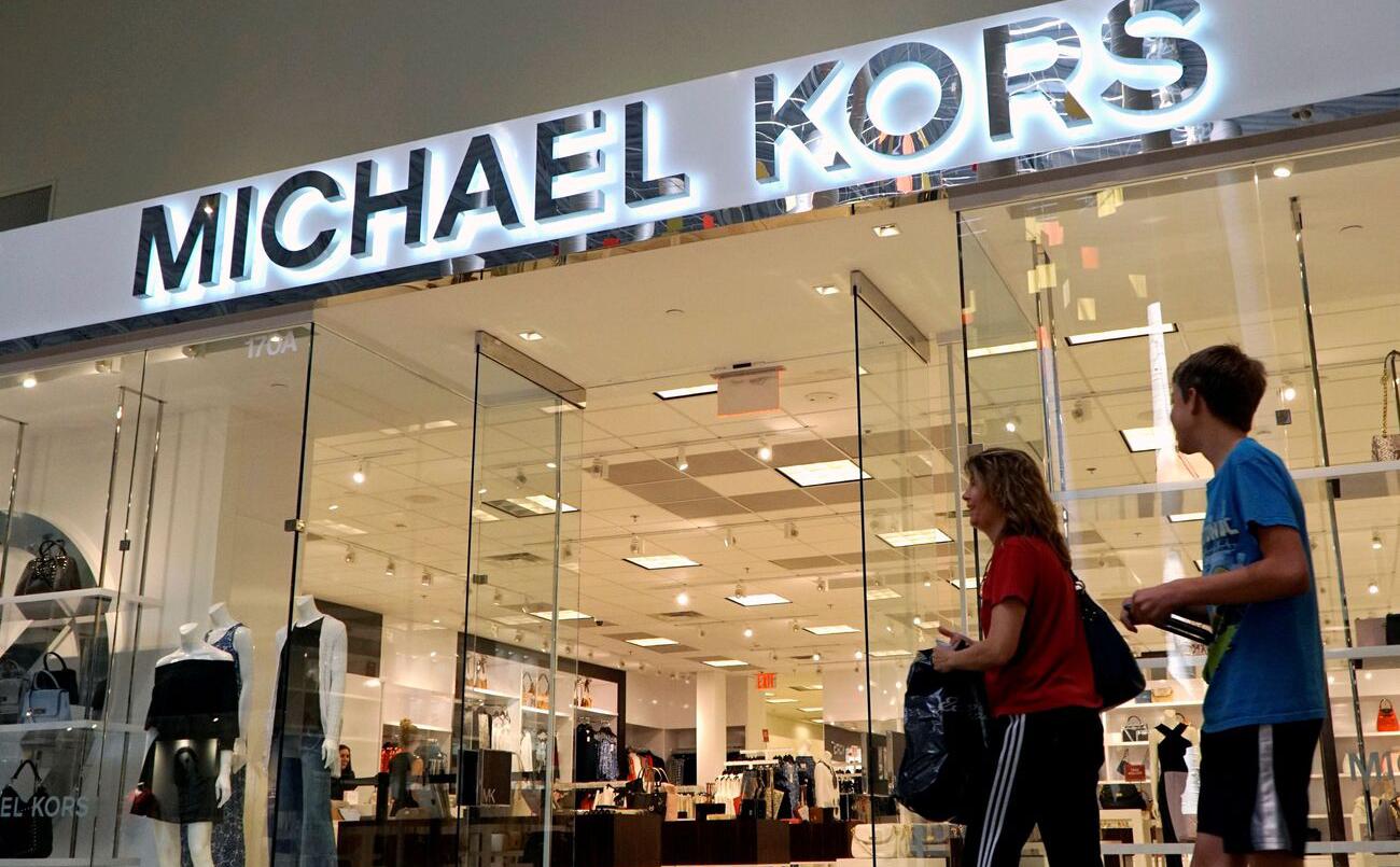 «Известия» узнали об отказе Michael Kors поставлять товары в Россию