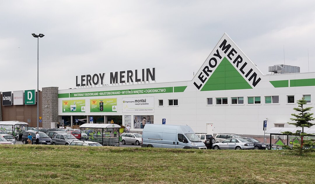 Leroy Merlin открыл магазины в Москве, несмотря на запрет. Конкуренты возмутились