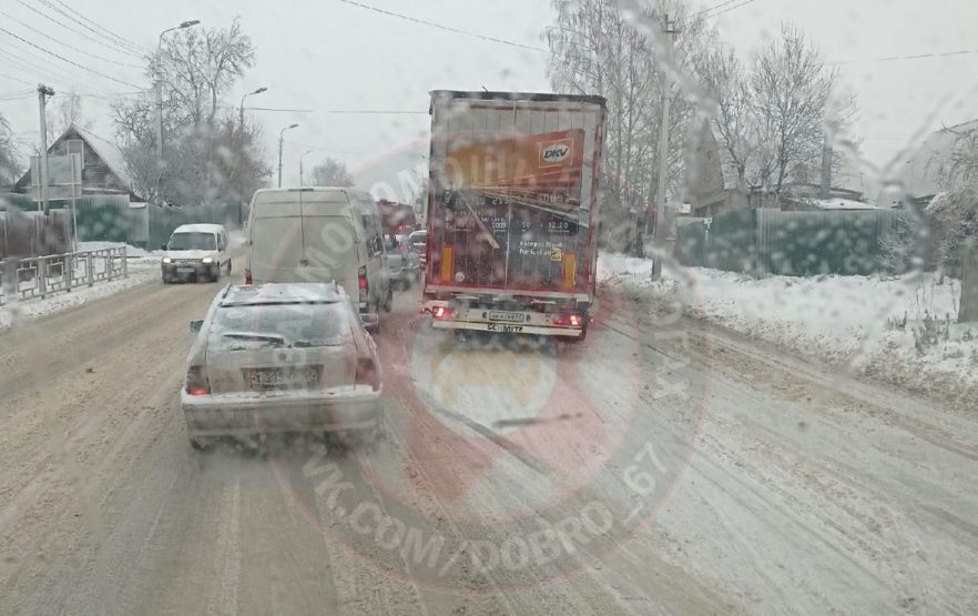 В Смоленске Заднепровье стало в гигантской пробке