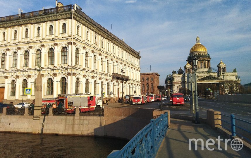 Пожар в НИИ рядом с Исаакиевским собором ликвидировали: фото