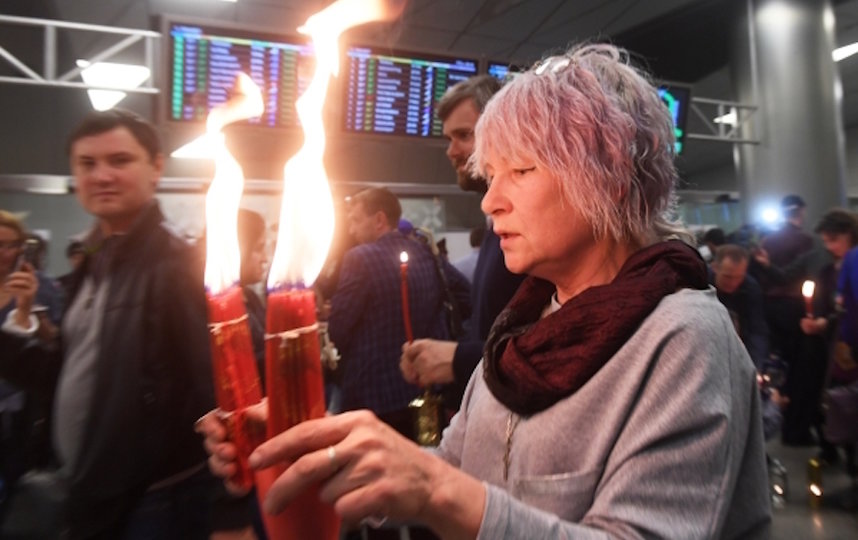 В Москву отправили Благодатный огонь