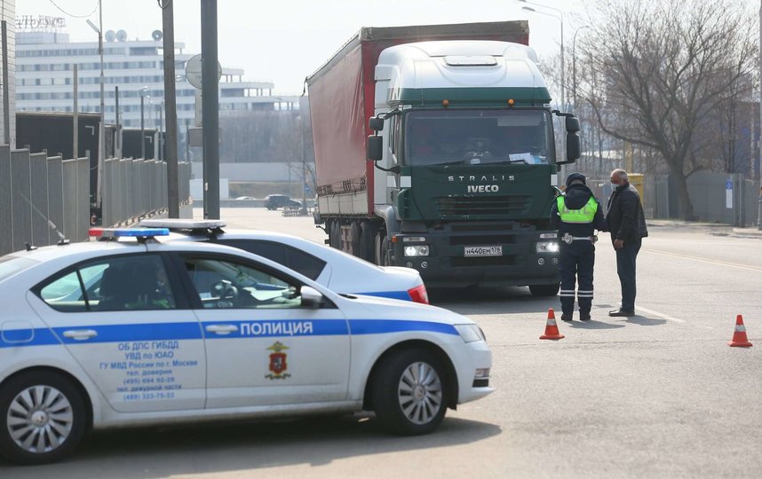 Грузовики смогут ездить ночью по Москве без цифровых пропусков