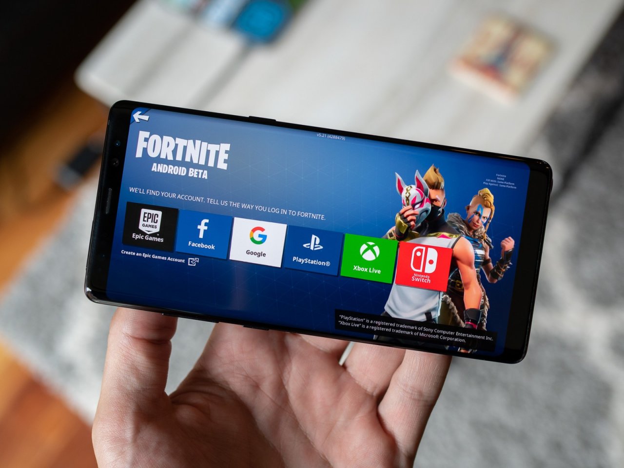 Apple и Google удалили Fortnite из Google Play и App Store; Epic Games подала в суд на Apple