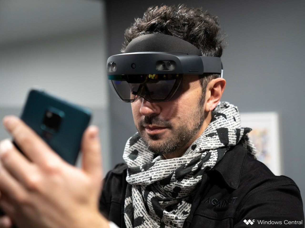 Business Insider поделился новыми подробностями о HoloLens 3 и партнёрстве Microsoft и Samsung