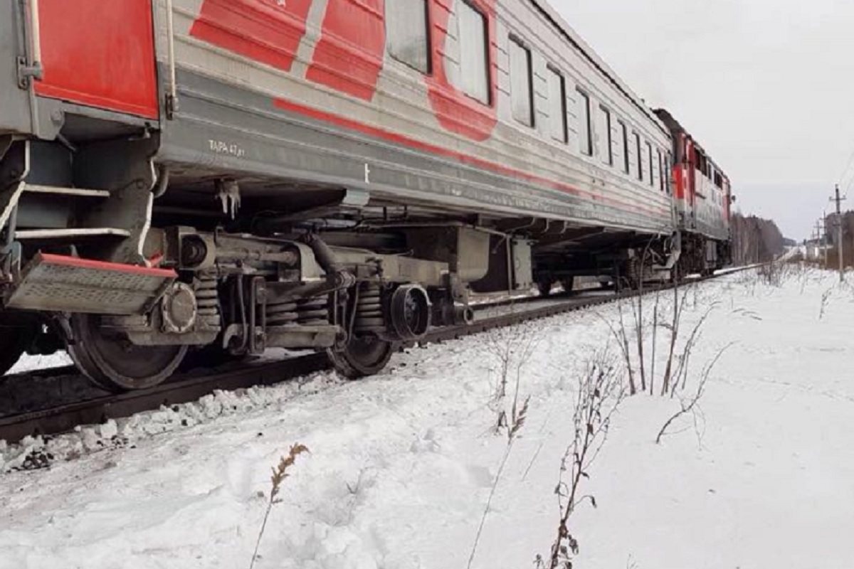 Тверские транспортные полицейские сняли с поезда пьяного московского дебошира