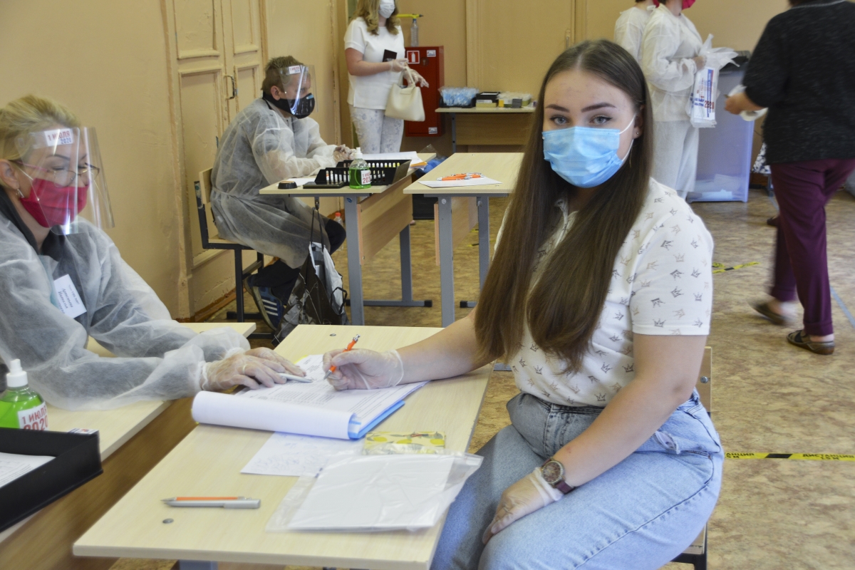 В Тверской области тем, кто голосует впервые, вручают благодарственное письмо от имени губернатора