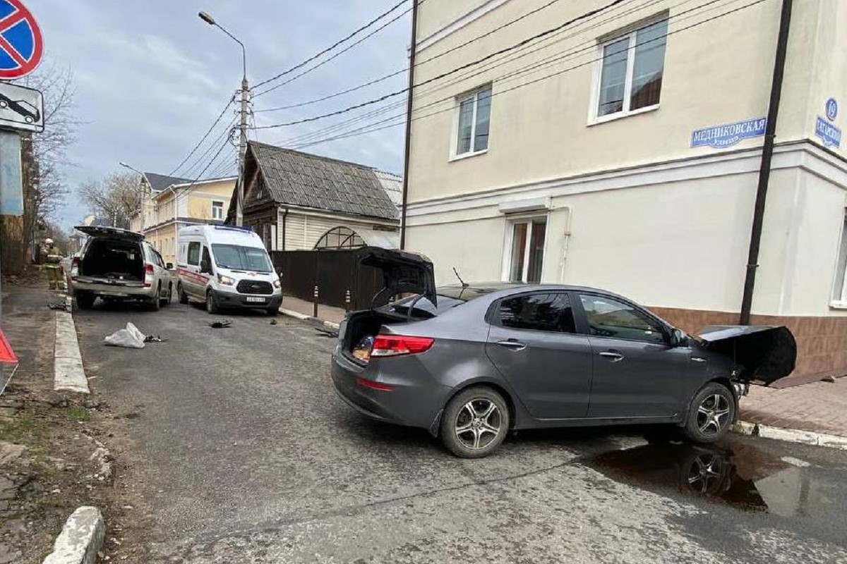 На тихой улочке в Твери произошло ДТП с пострадавшим