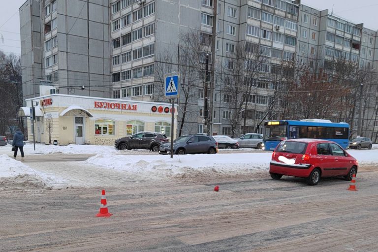 Женщина-водитель сбила двух малолетних детей в Твери