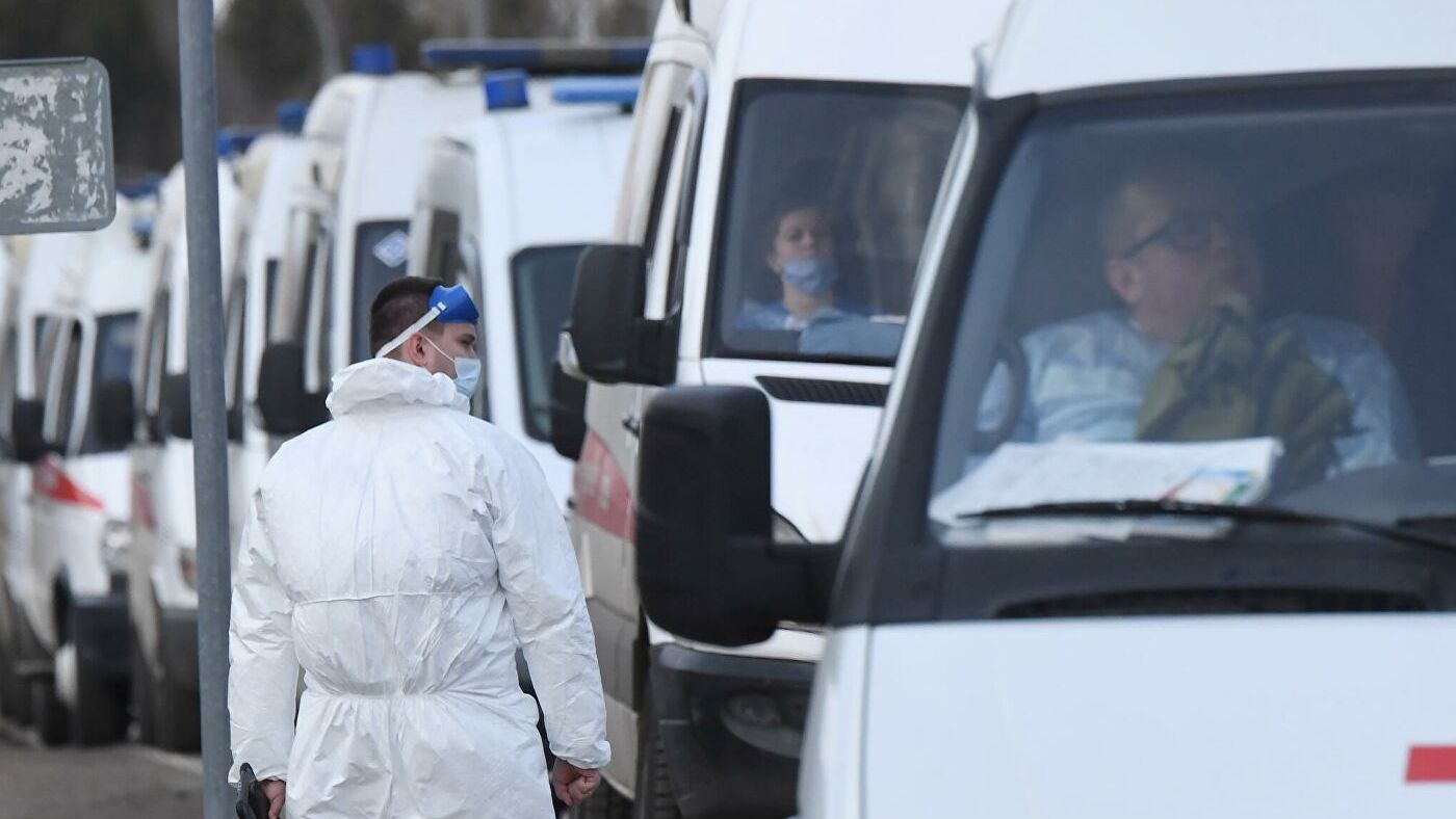 В Екатеринбурге горожане не могут дозвониться до скорой помощи