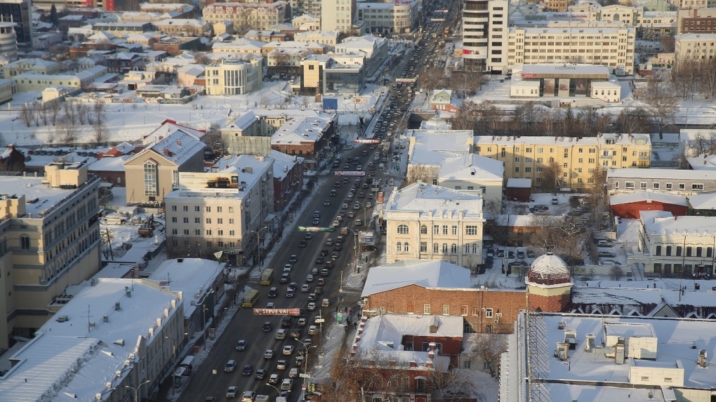 Нужна ли выделенная полоса для общественного транспорта на Малышева. Аргументы за и против