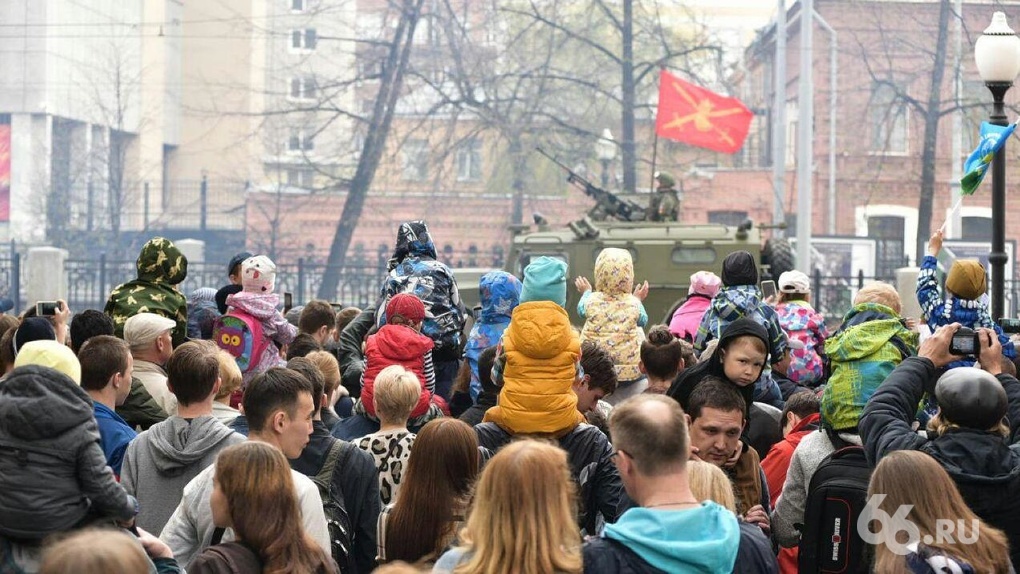 Парад Победы в Екатеринбурге могут провести без зрителей, но от толп это не спасет. Фотодоказательства