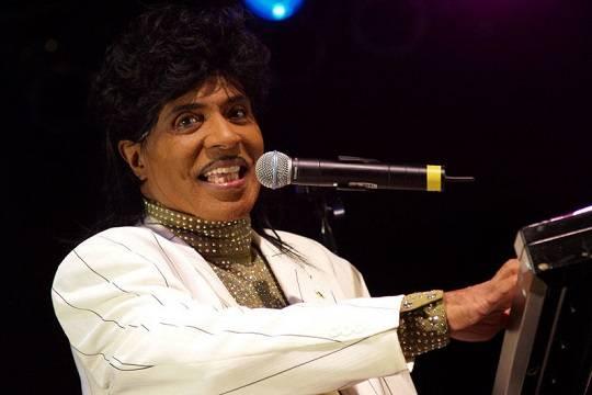 9 мая на 88-м году умер легендарный музыкант Литтл Ричард (Little Richard)