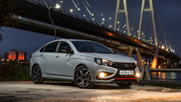 LADA Vesta Senat? «АвтоВАЗ» совместно с Aurus может разработать премиальную «Весту»