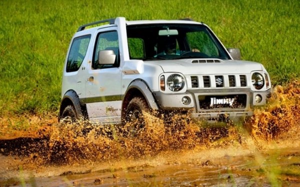 Маленький, но очень дерзкий: Стоит ли покупать Suzuki Jimny на «вторичке»?