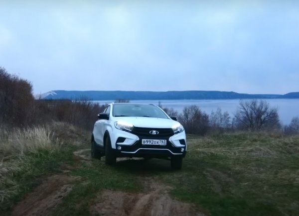 «Новое — не значит лучшее»: Что такого в LADA XRay Cross Instinct за миллион рублей?