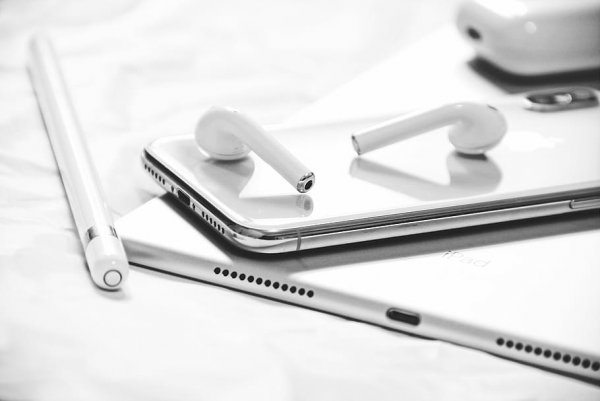 EarPods перестанут идти в комплекте с IPhone 12 – мнение аналитика